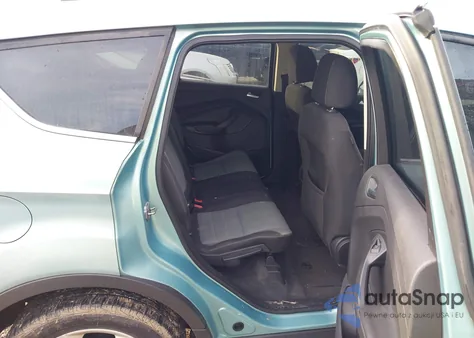 2013 Ford Escape Se z USA, uszkodzony, nr VIN 1FMCU9G9XDUB88563